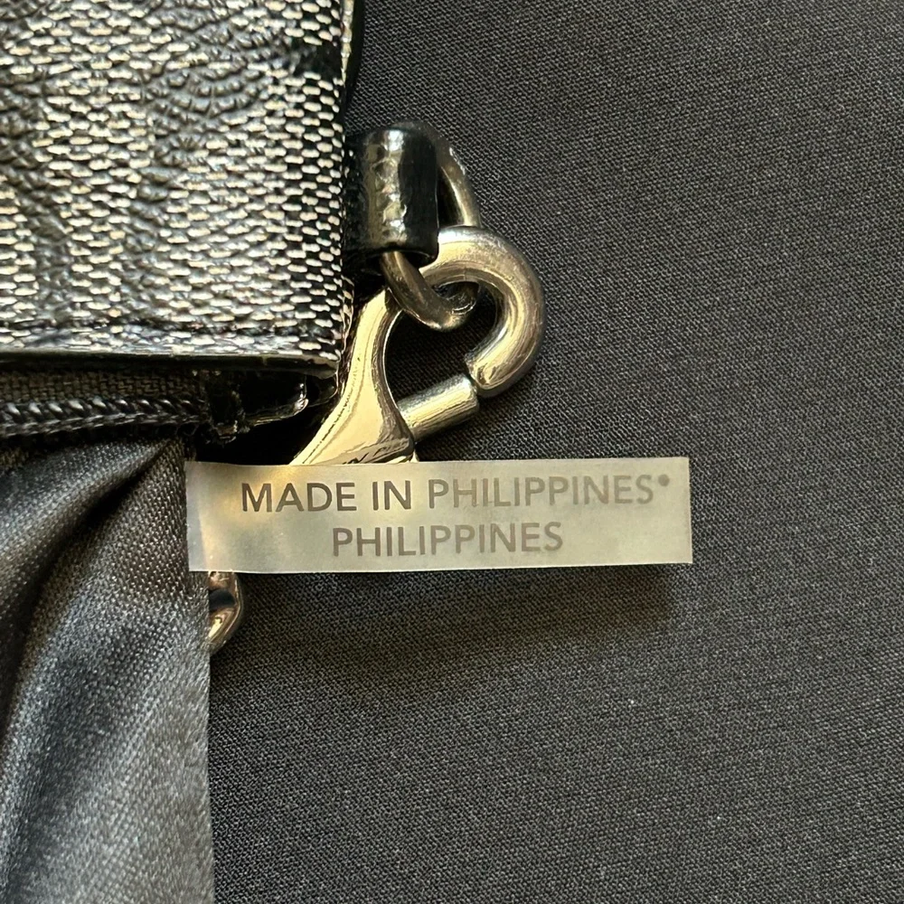 Coach Wristlet with card slots - Picture 7 of 8